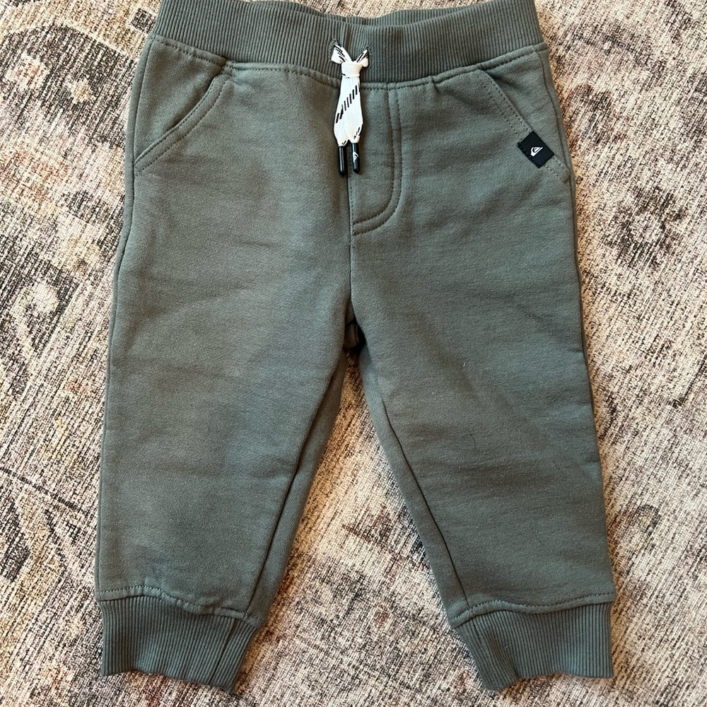 Quiksilver Baby Joggers in Olive